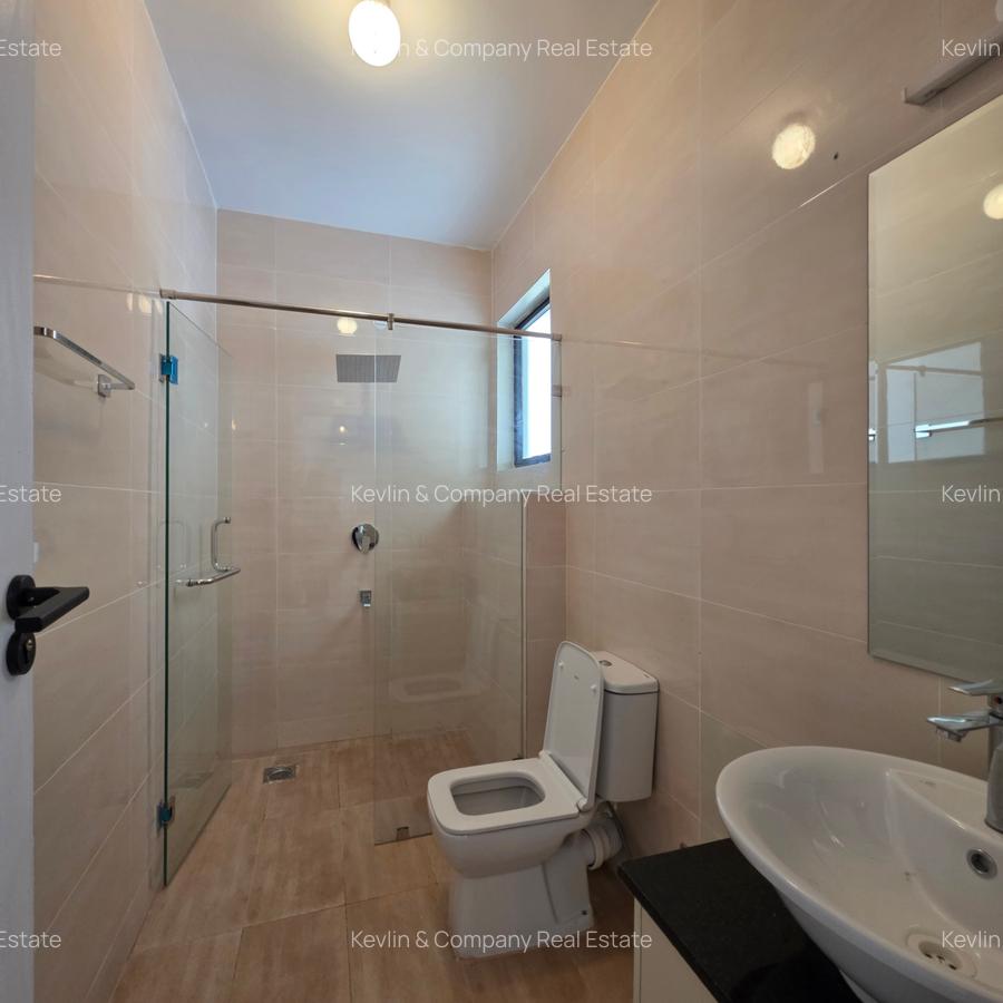 4 Bed Apartment with En Suite in General Mathenge - 20