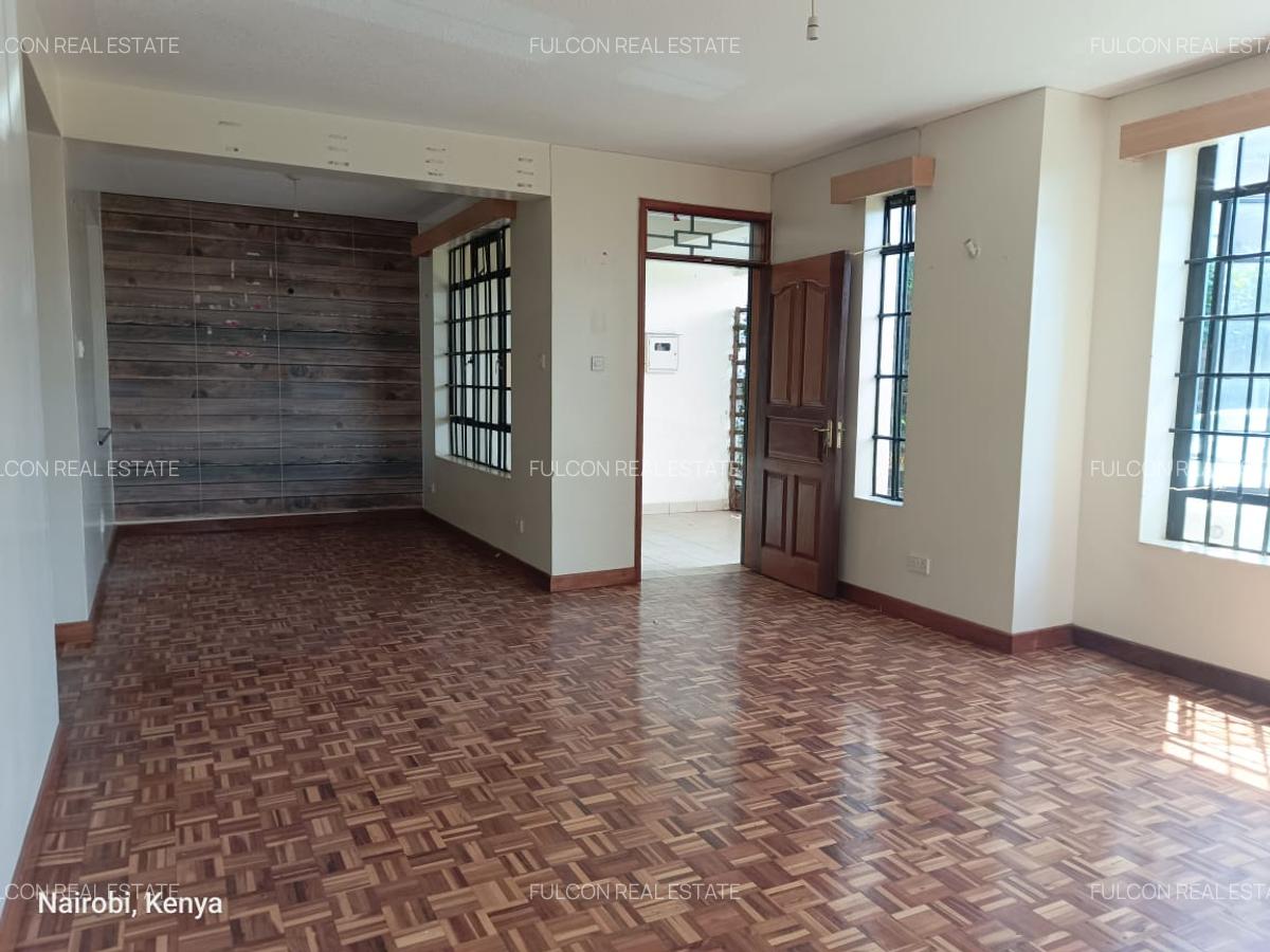 4 Bed Townhouse with En Suite in Kitisuru - 3