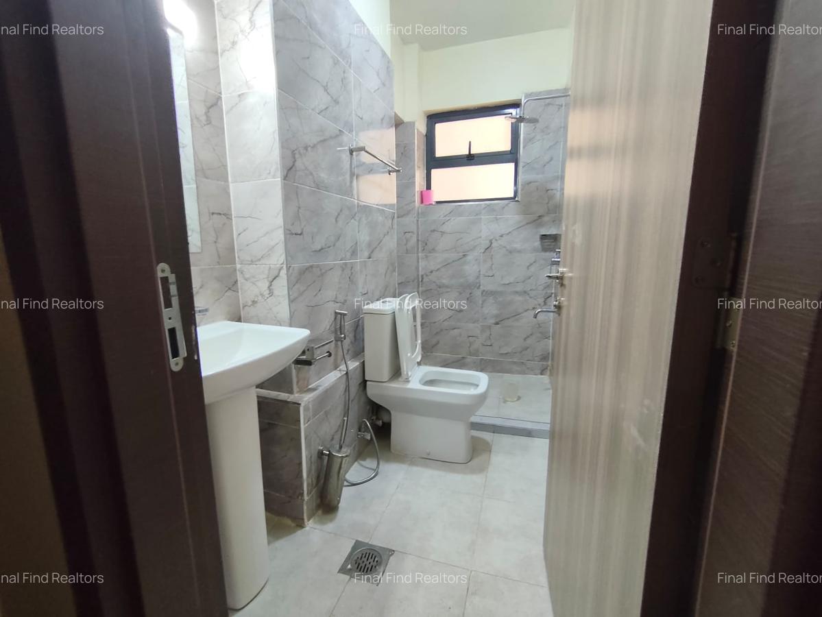 4 Bed Apartment with En Suite in Parklands - 12