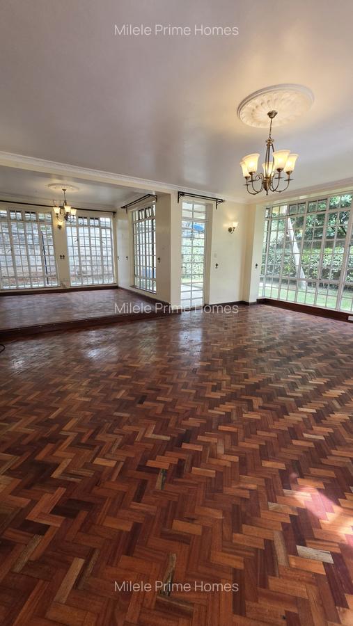 5 Bed Villa with En Suite in Lavington - 3