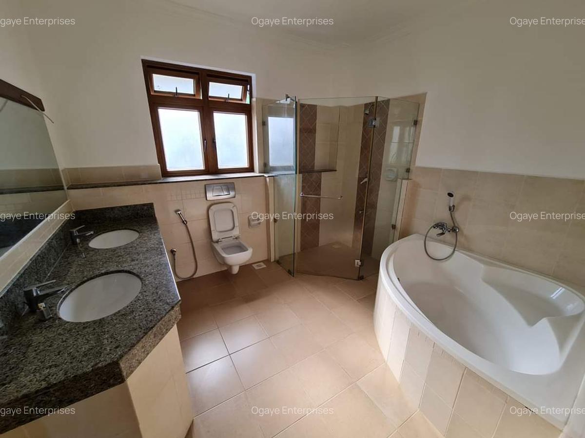 4 Bed Townhouse with En Suite at Mt Kenya Road - 8