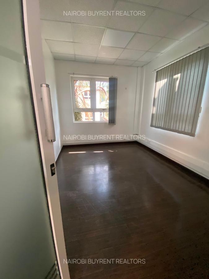 2,500 ft² Commercial Property with Fibre Internet in Riverside - 9