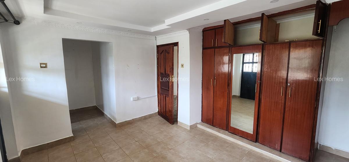 4 Bed House with En Suite at Masai Lodge - 12
