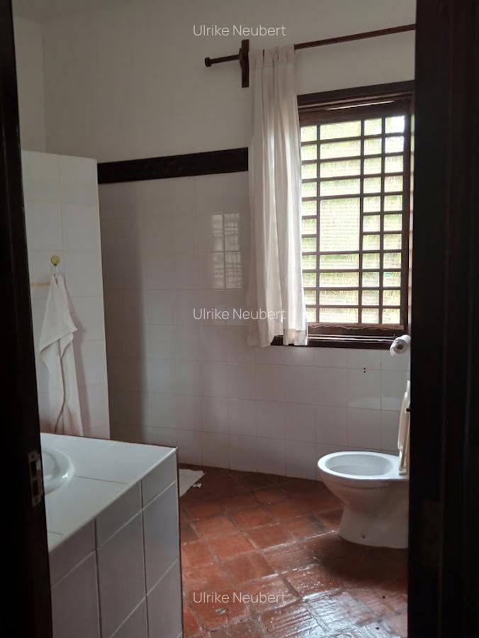 3 Bed House with En Suite at Ocean Beach Drive - 8