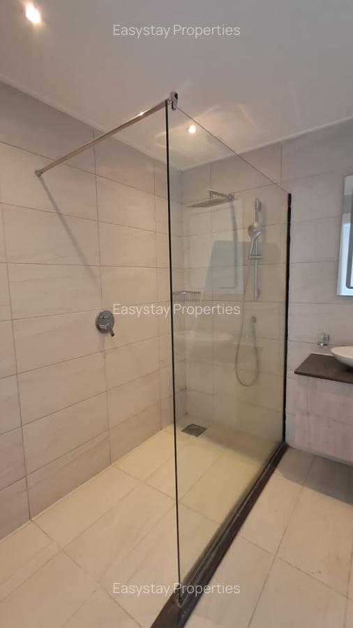 2 Bed Apartment with En Suite in Westlands Area - 6