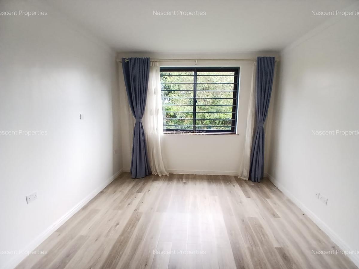 4 Bed House with En Suite in Runda - 14