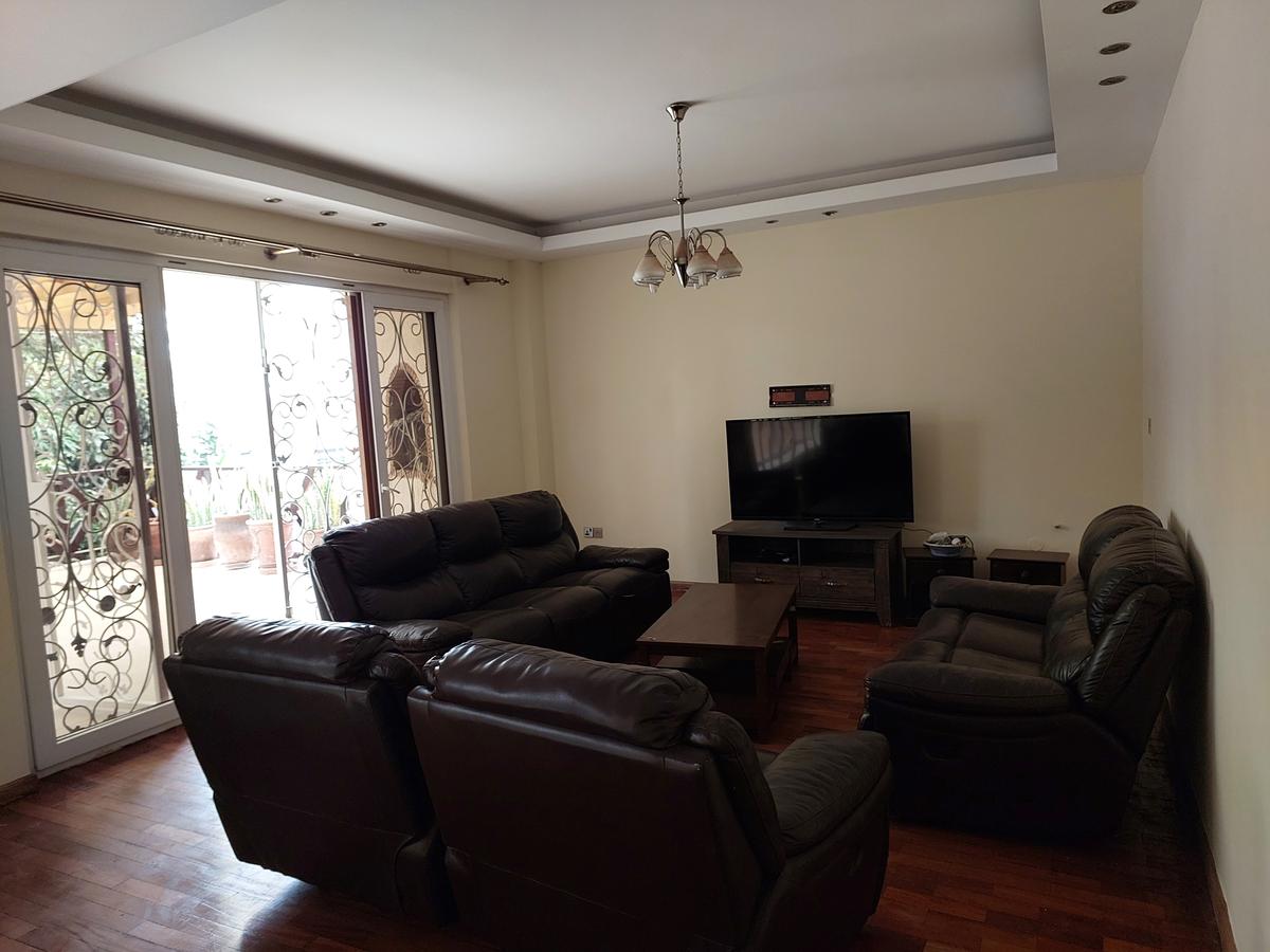 5 Bed Townhouse with En Suite at Lavington - 7