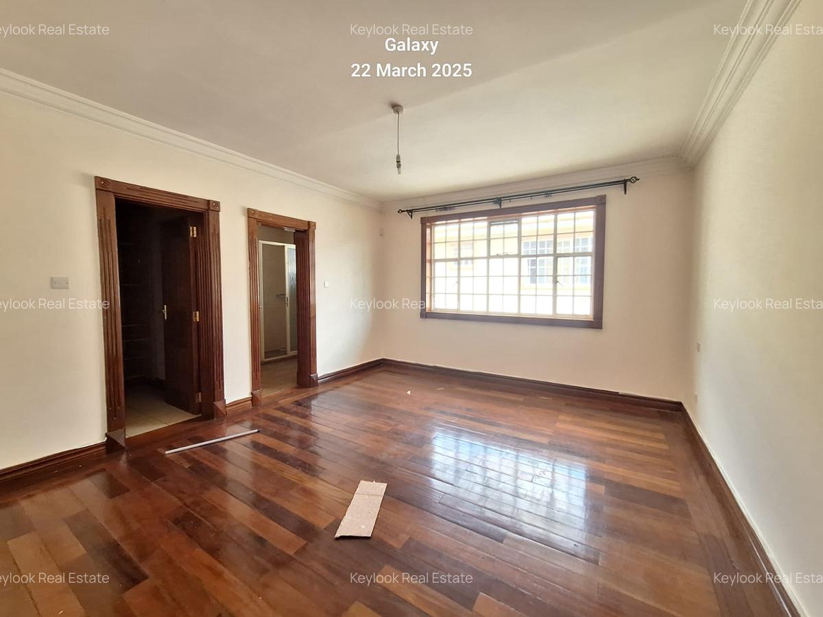 4 Bed Townhouse with En Suite at Lavington Green - 10