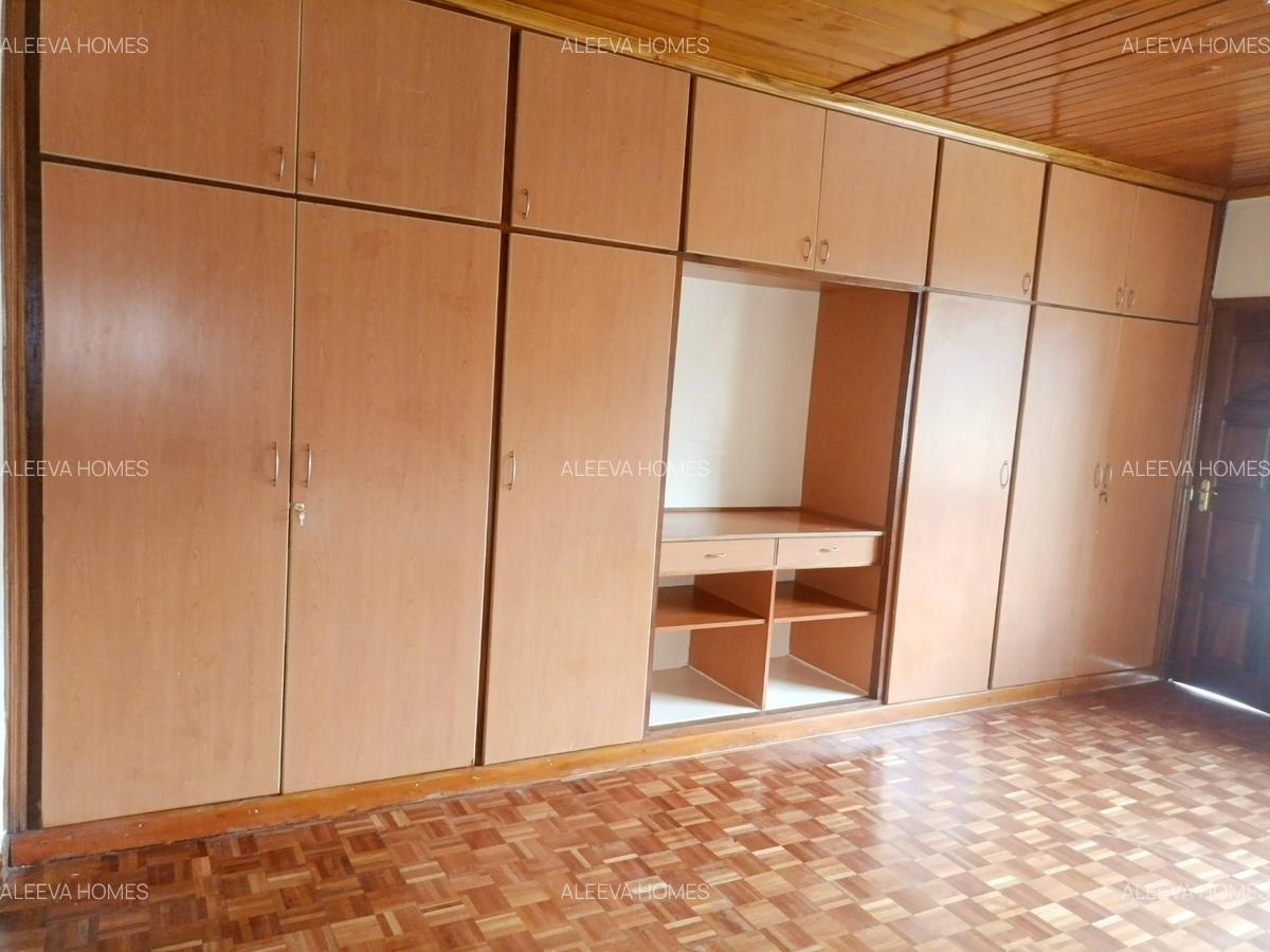 5 Bed Villa with En Suite in Lavington - 9