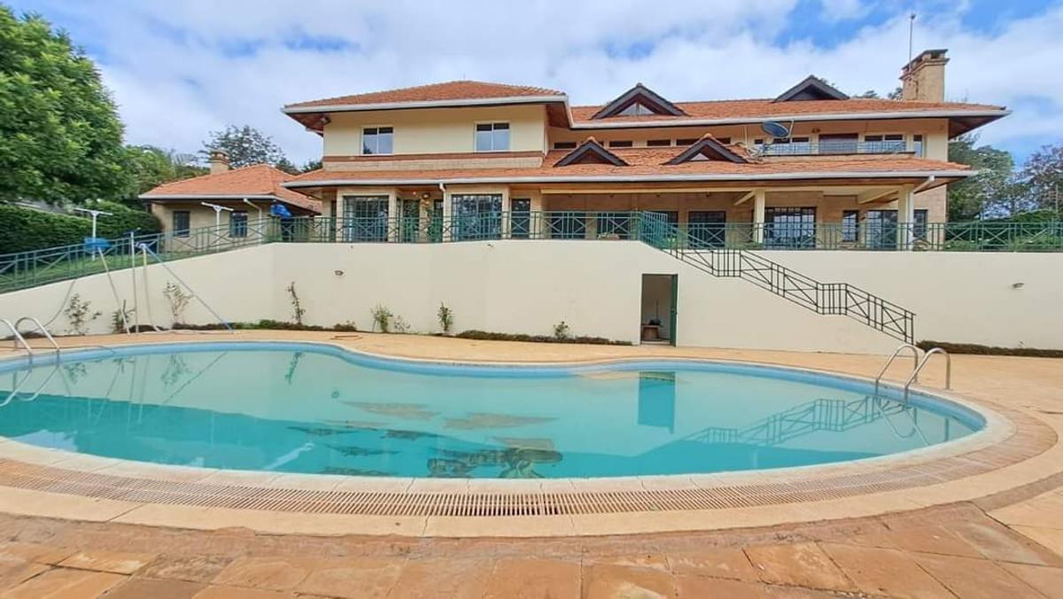 5 Bed House with Swimming Pool at Nyari - 1