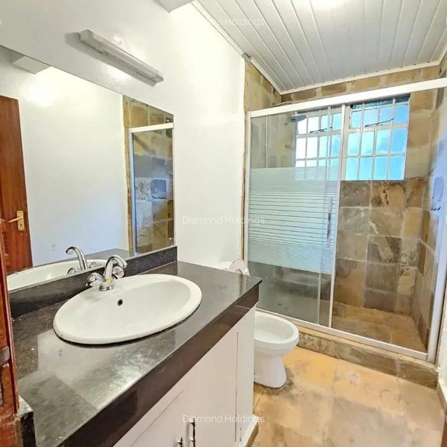 2 Bed Apartment with En Suite at Parklands - 6