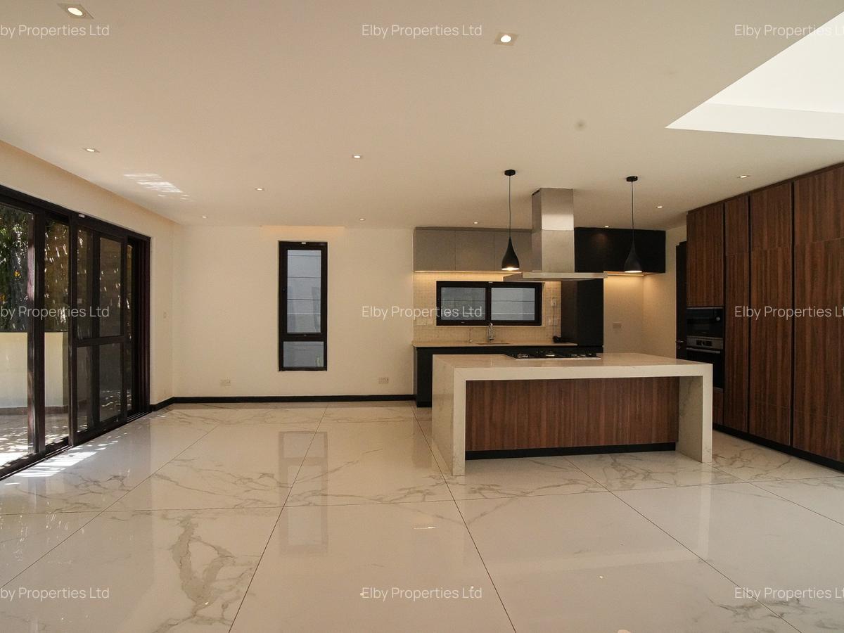 4 Bed House with En Suite in Kitisuru - 4