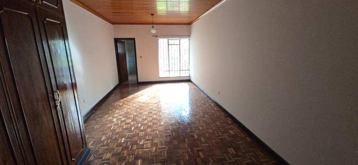 4 Bed Townhouse with En Suite at Brookside Drive - 20