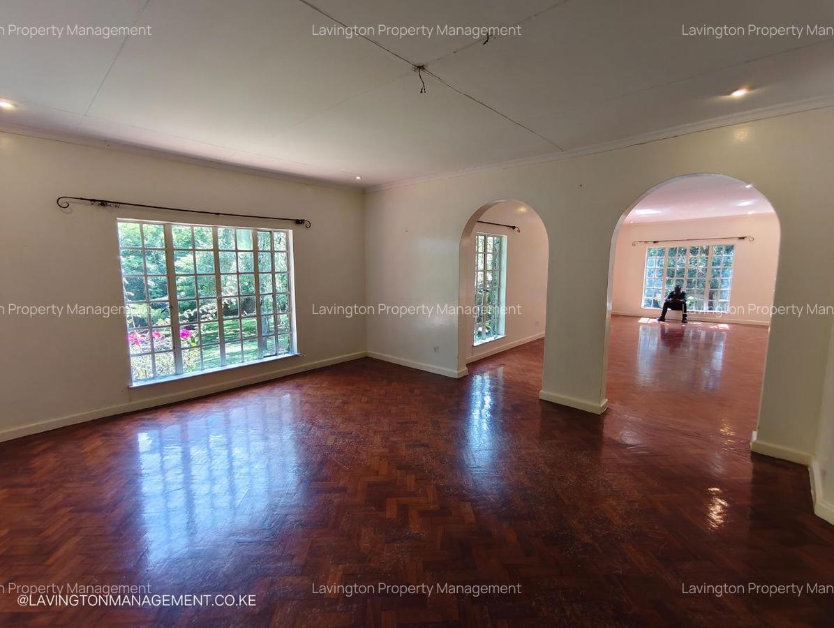 4 Bed House with En Suite at Lavington - 11