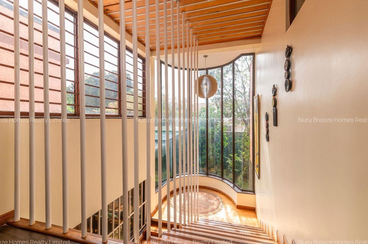 6 Bed House with En Suite in Runda - 9