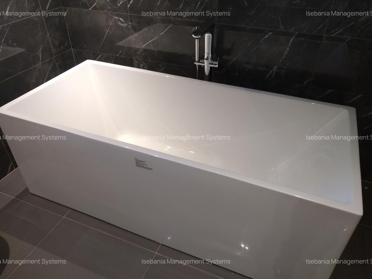 5 Bed House with En Suite at Panafric Avenue - 14