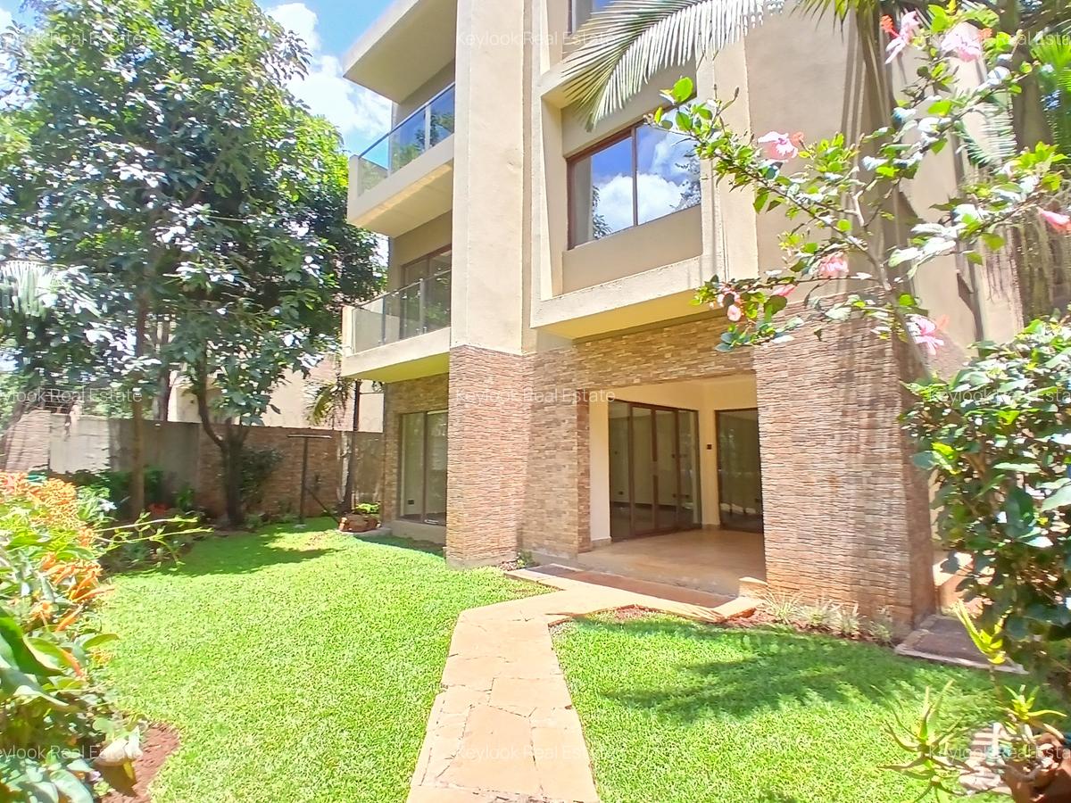 5 Bed Townhouse with En Suite at Lavington - 4