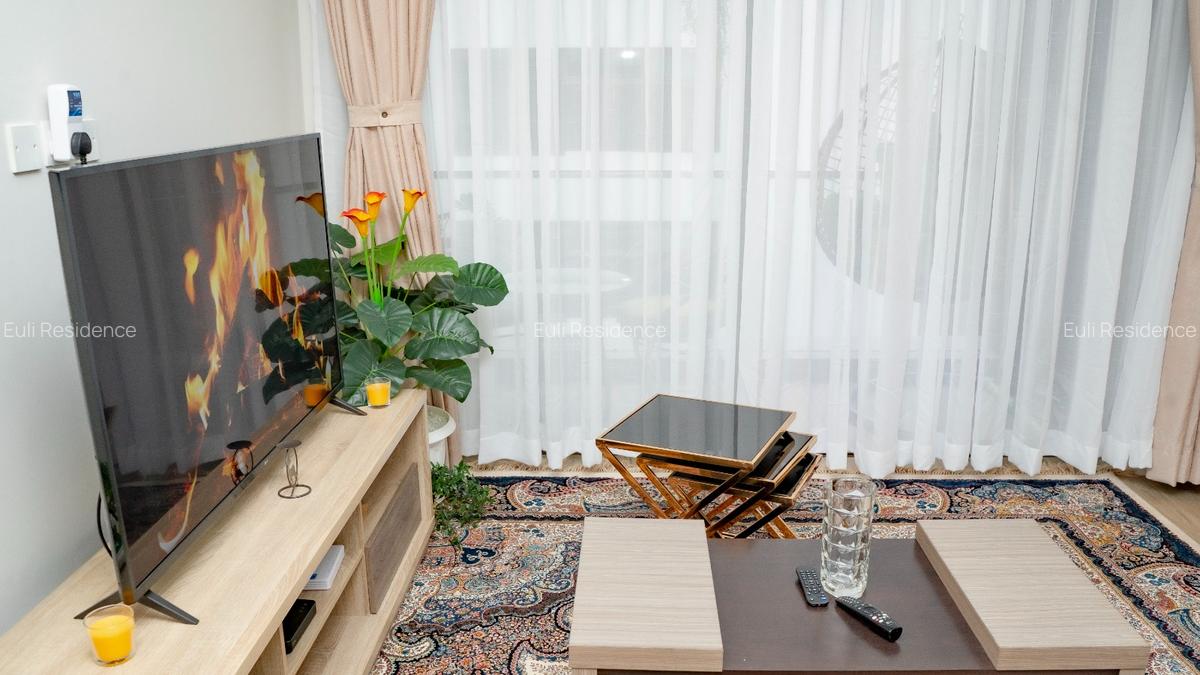 Serviced 2 Bed Apartment with En Suite at Red Hill - 4