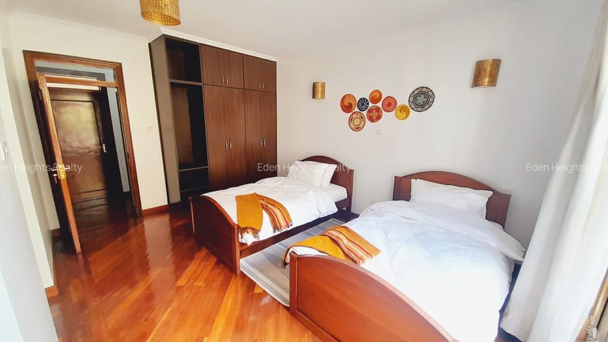 Furnished 3 Bed Apartment with En Suite at Dennis Pritt - 16