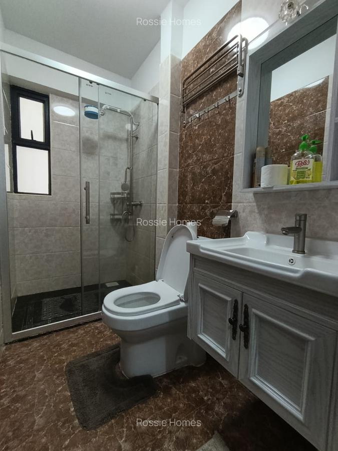 Serviced 3 Bed Apartment with En Suite in Kilimani - 17