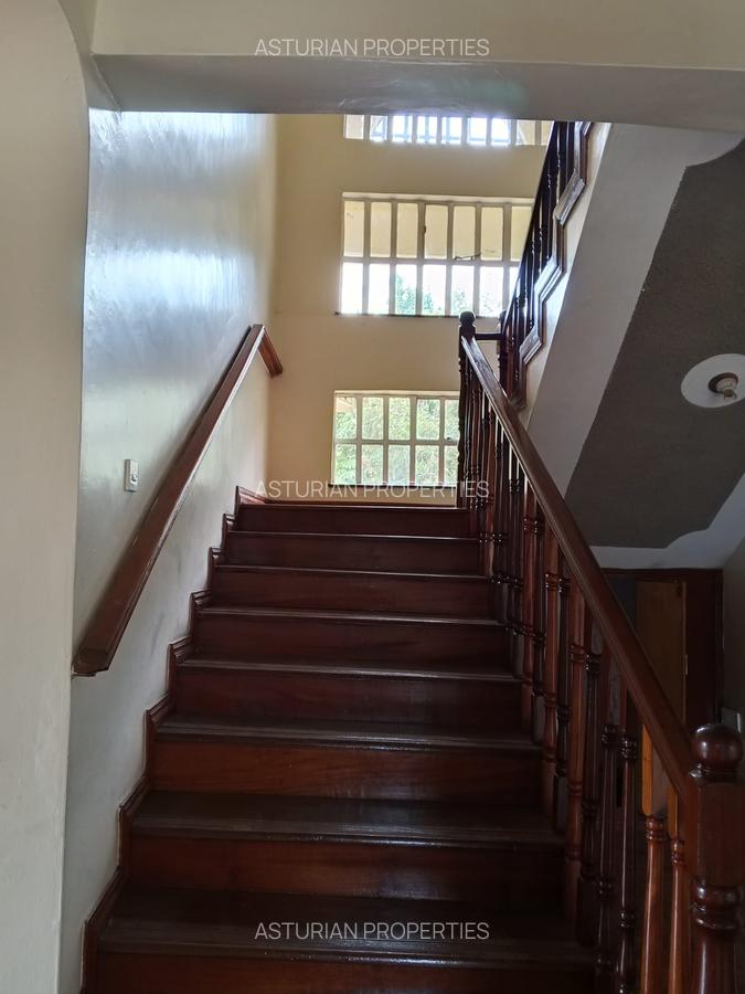 4 Bed Townhouse with En Suite in Karen - 16