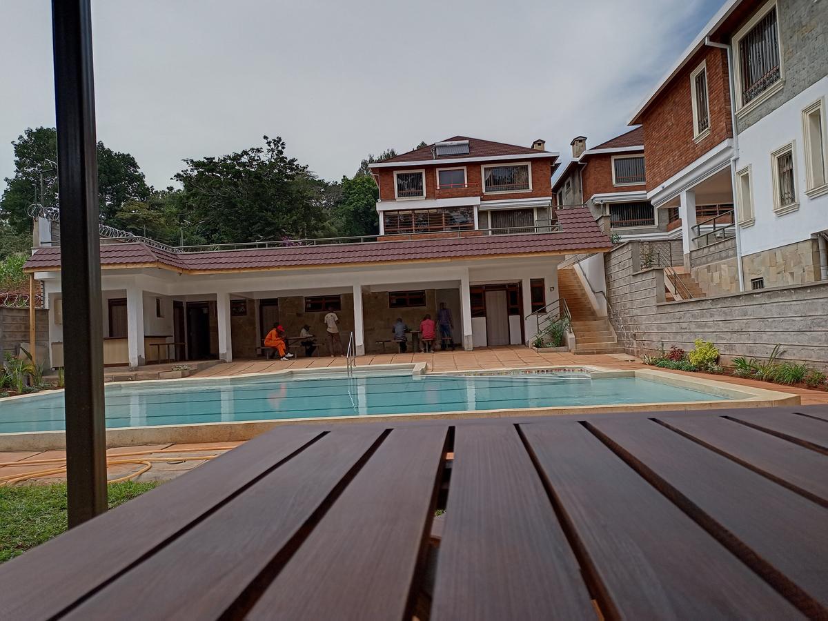 5 Bed House with En Suite at Kyuna - 1