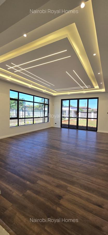 6 Bed Townhouse with En Suite at Lavington Green - 19