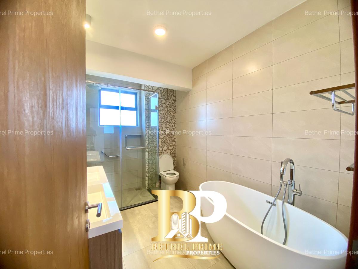 4 Bed Townhouse with En Suite in Rosslyn - 14