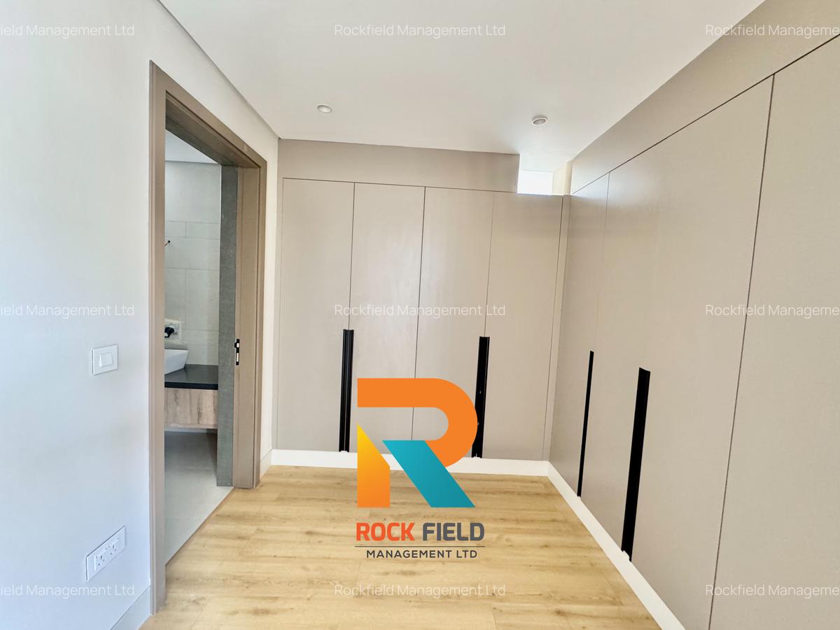 5 Bed Apartment with En Suite at Grevillea Grove - 16