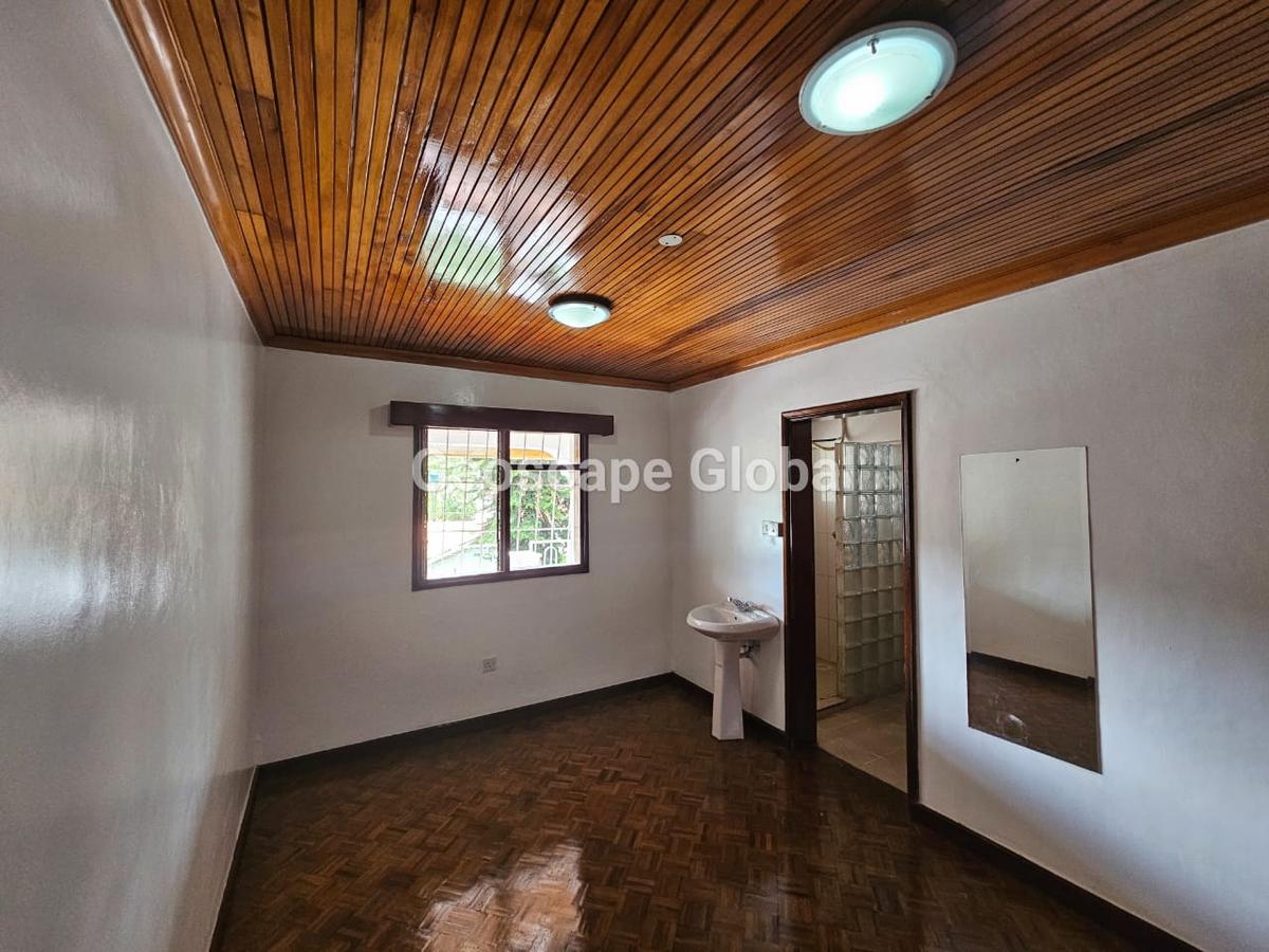 5 Bed House with En Suite in Gigiri - 10