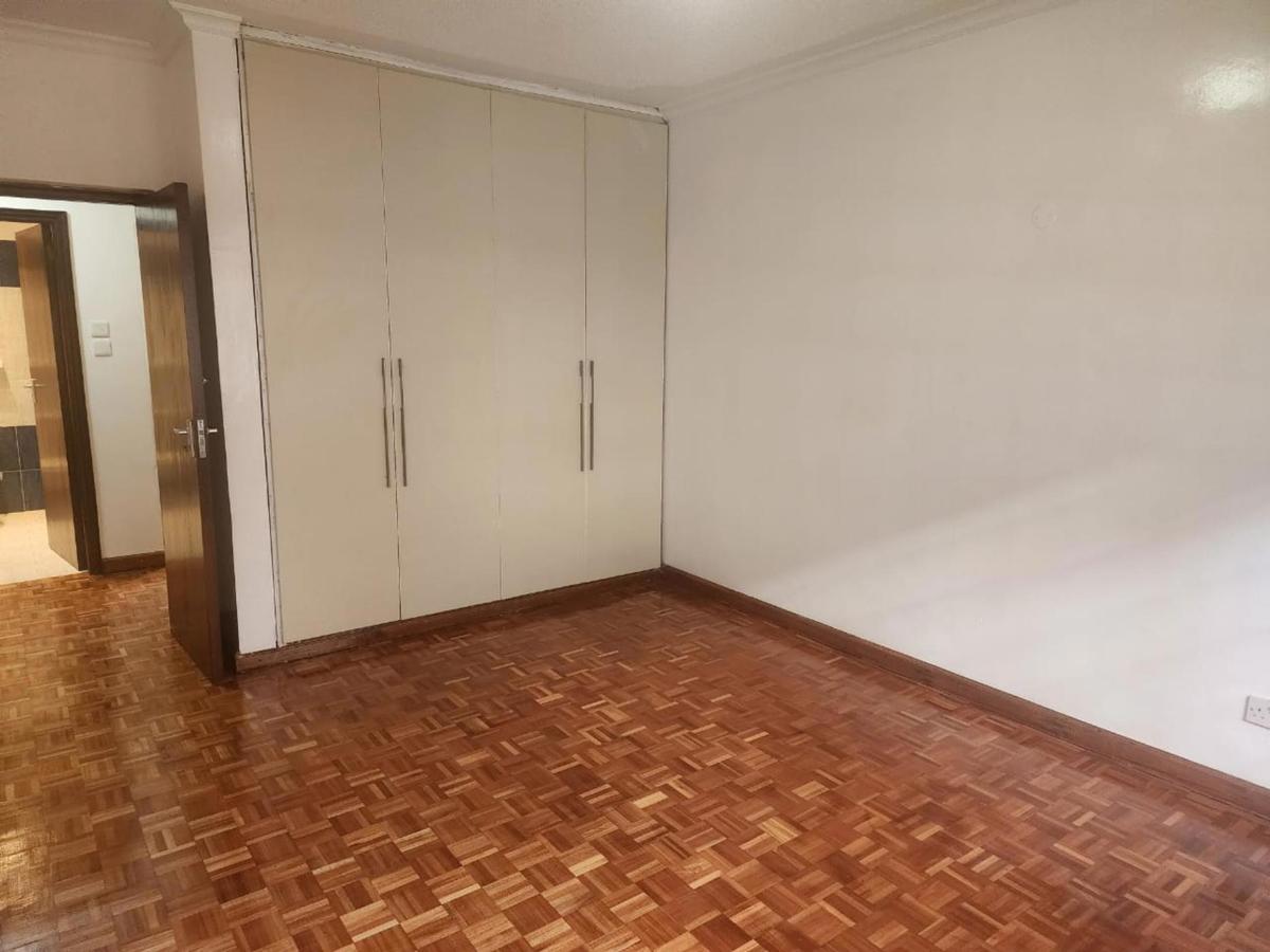 4 Bed Apartment with En Suite in Westlands Area - 10