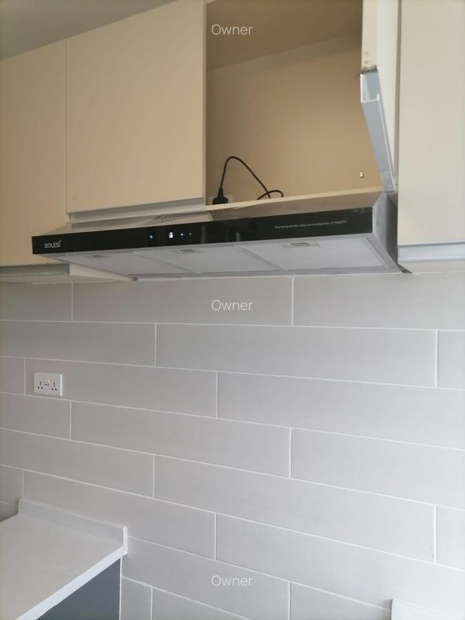 3 Bed Apartment with En Suite at - 6