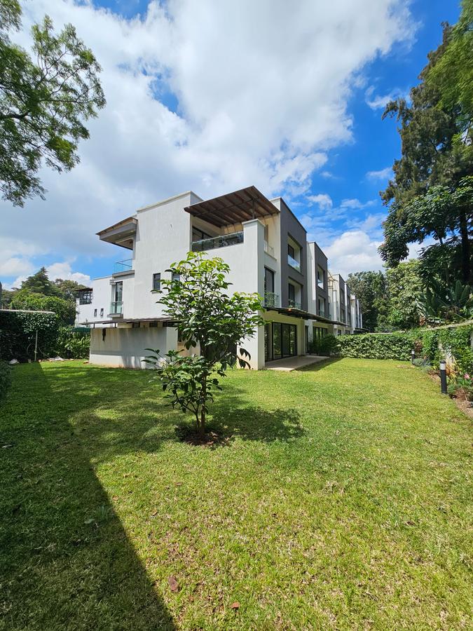 4 Bed Townhouse with En Suite at Lavington - 1