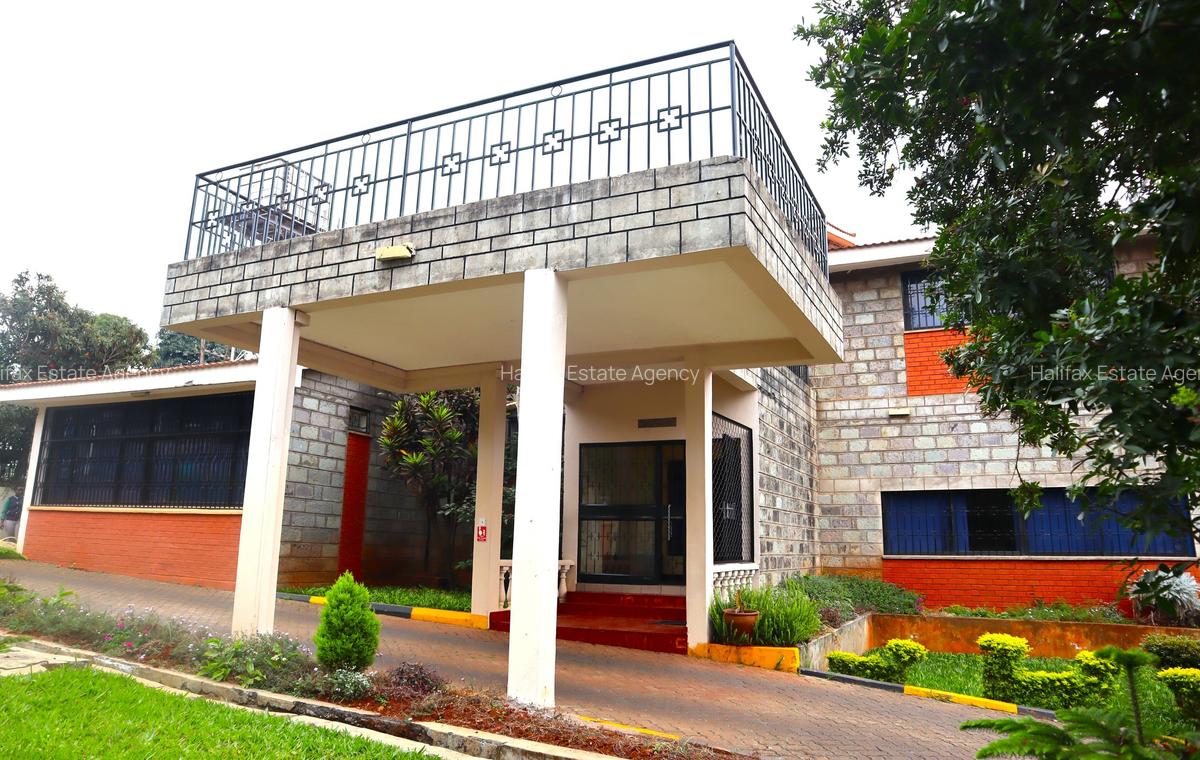 5,541 ft² Office with Parking in Gigiri - 1