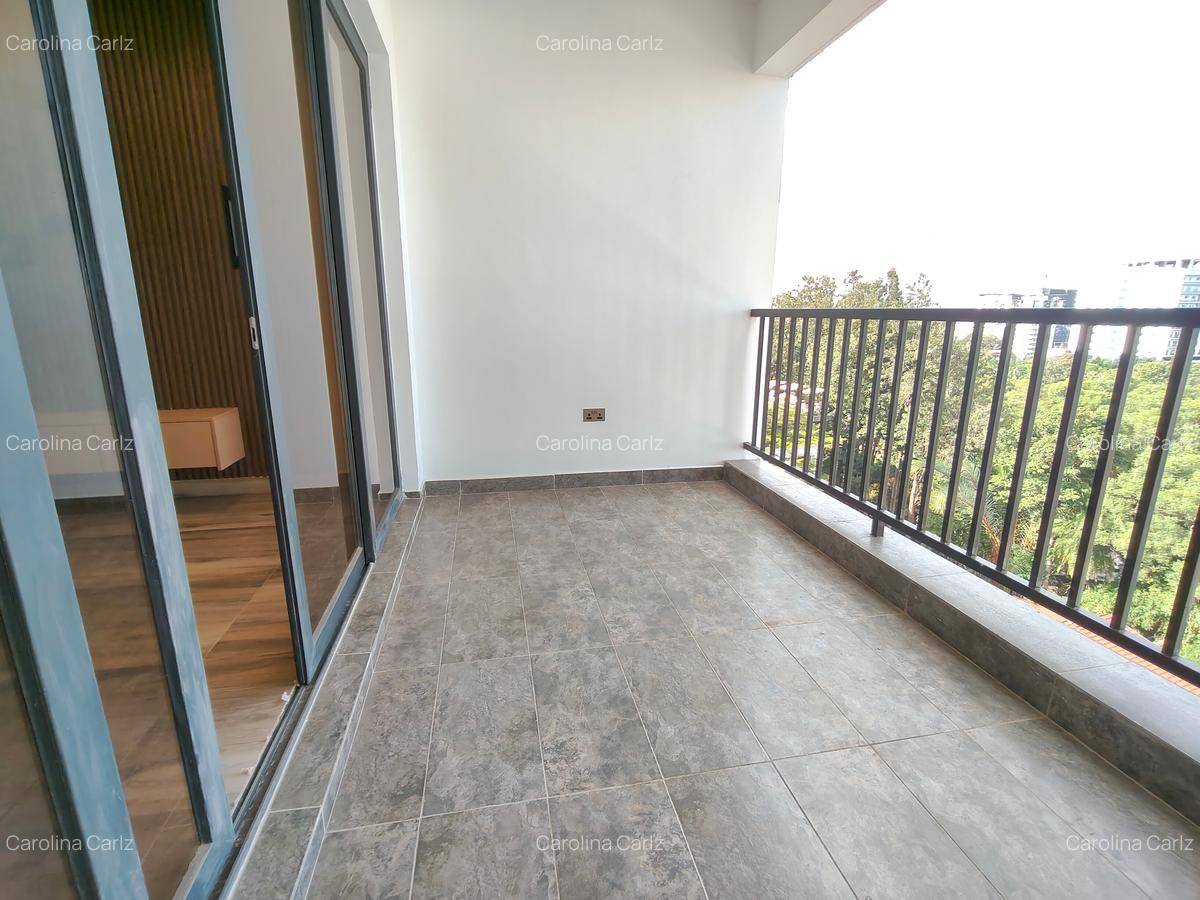 2 Bed Apartment with En Suite at Br - 3