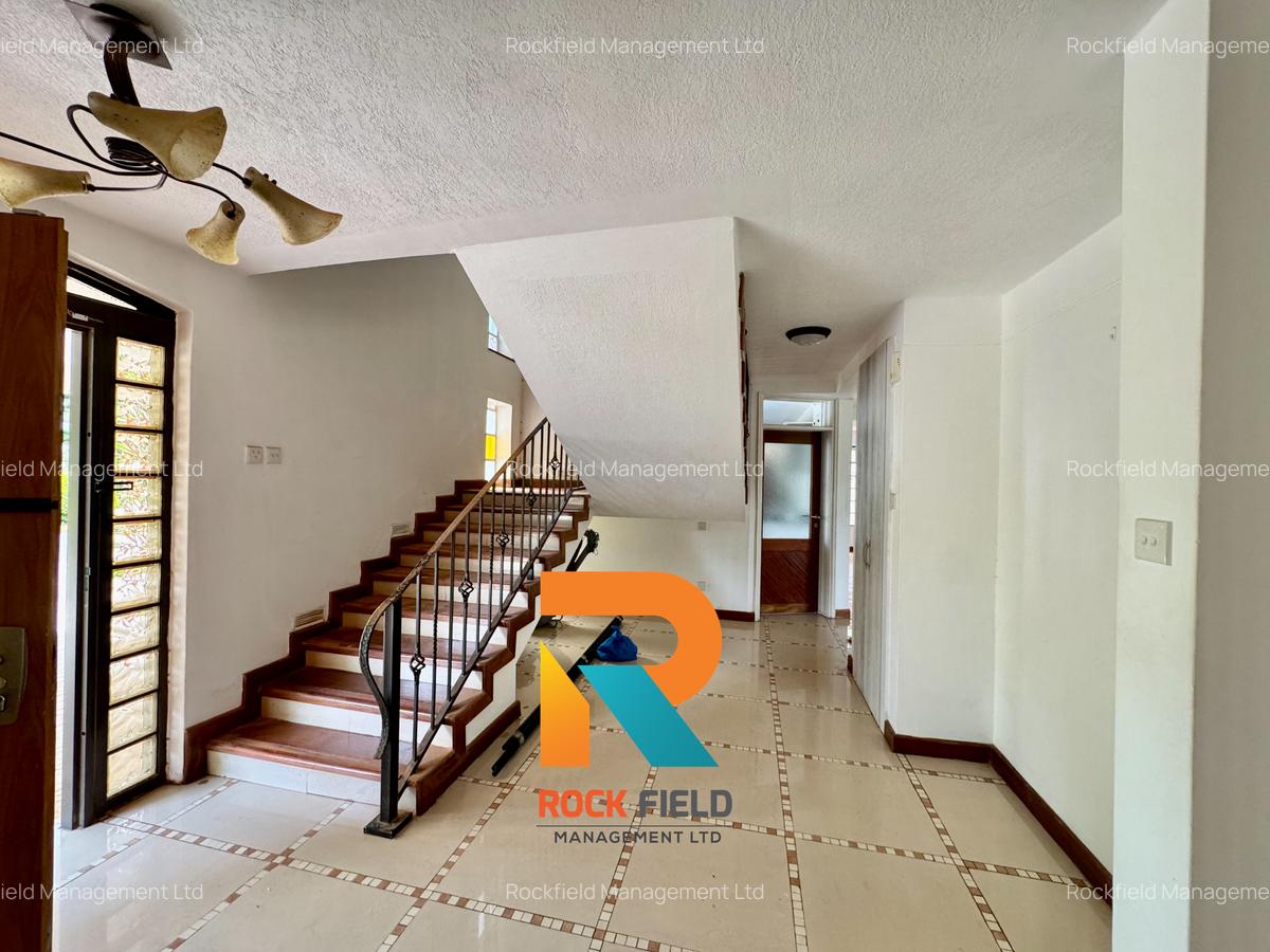 4 Bed Townhouse with En Suite in Gigiri - 10