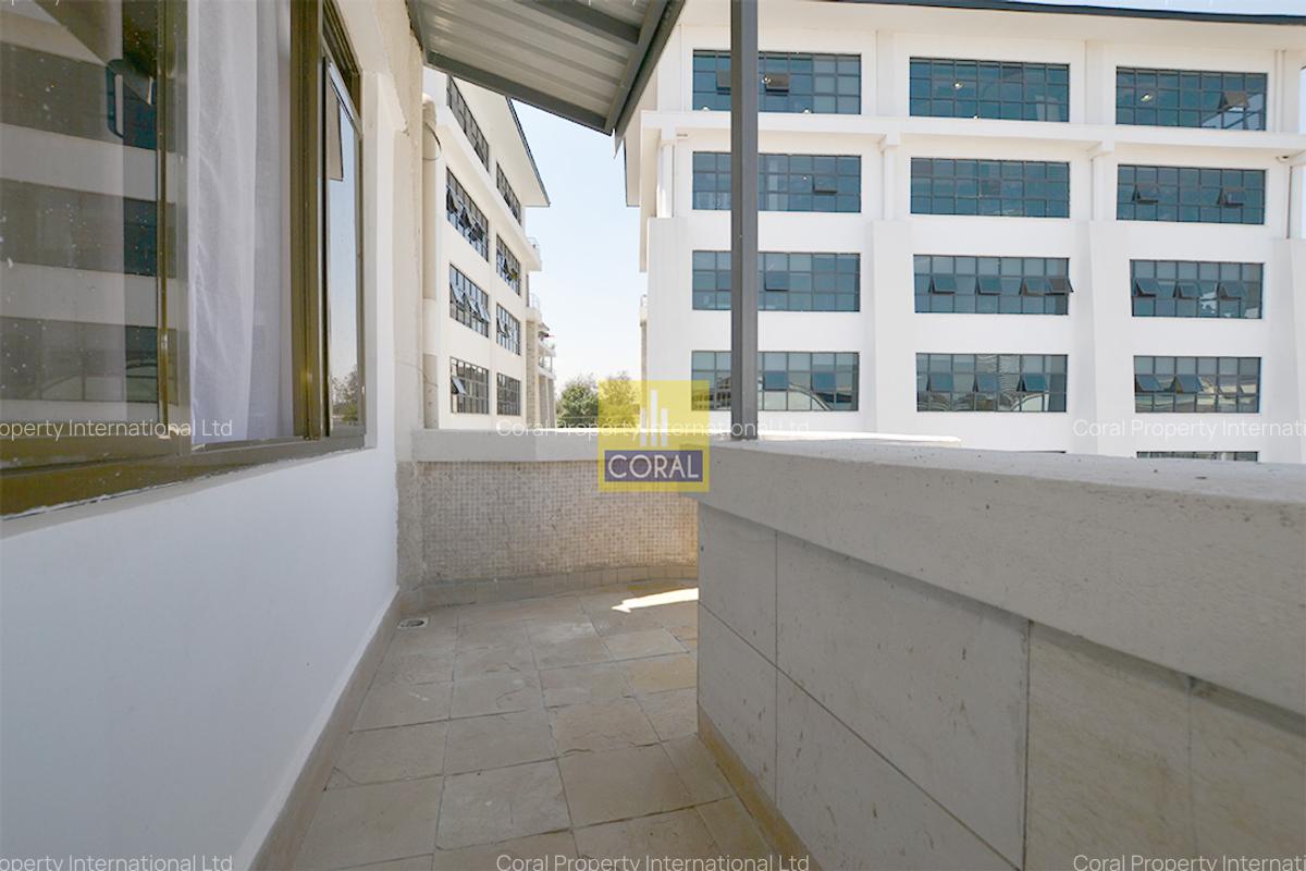 5 Bed Apartment with Swimming Pool in Riverside - 15