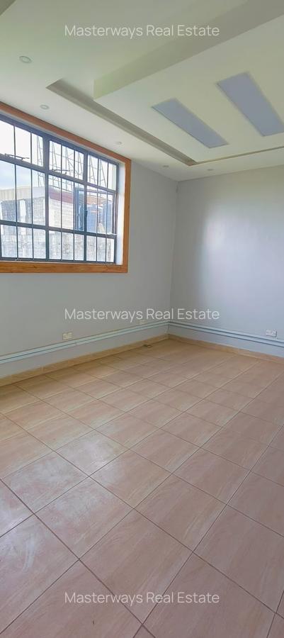 2,432 ft² Warehouse with Service Charge Included in Kamakis - 18