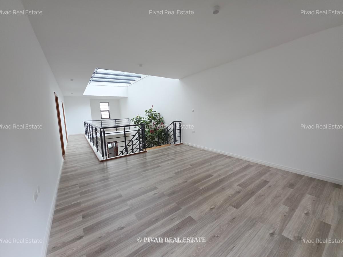 4 Bed Townhouse with Garden in Runda - 2