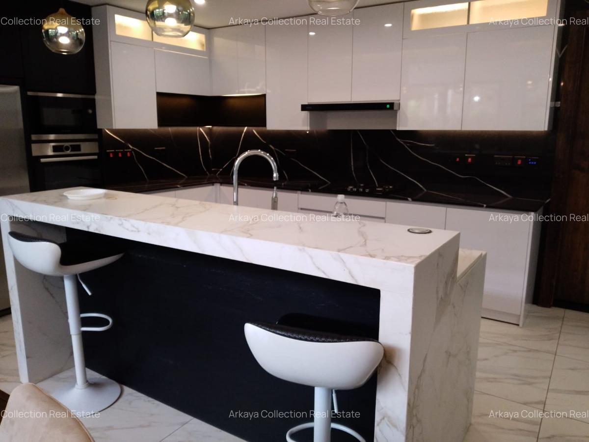 3 Bed Townhouse with En Suite in Lavington - 4