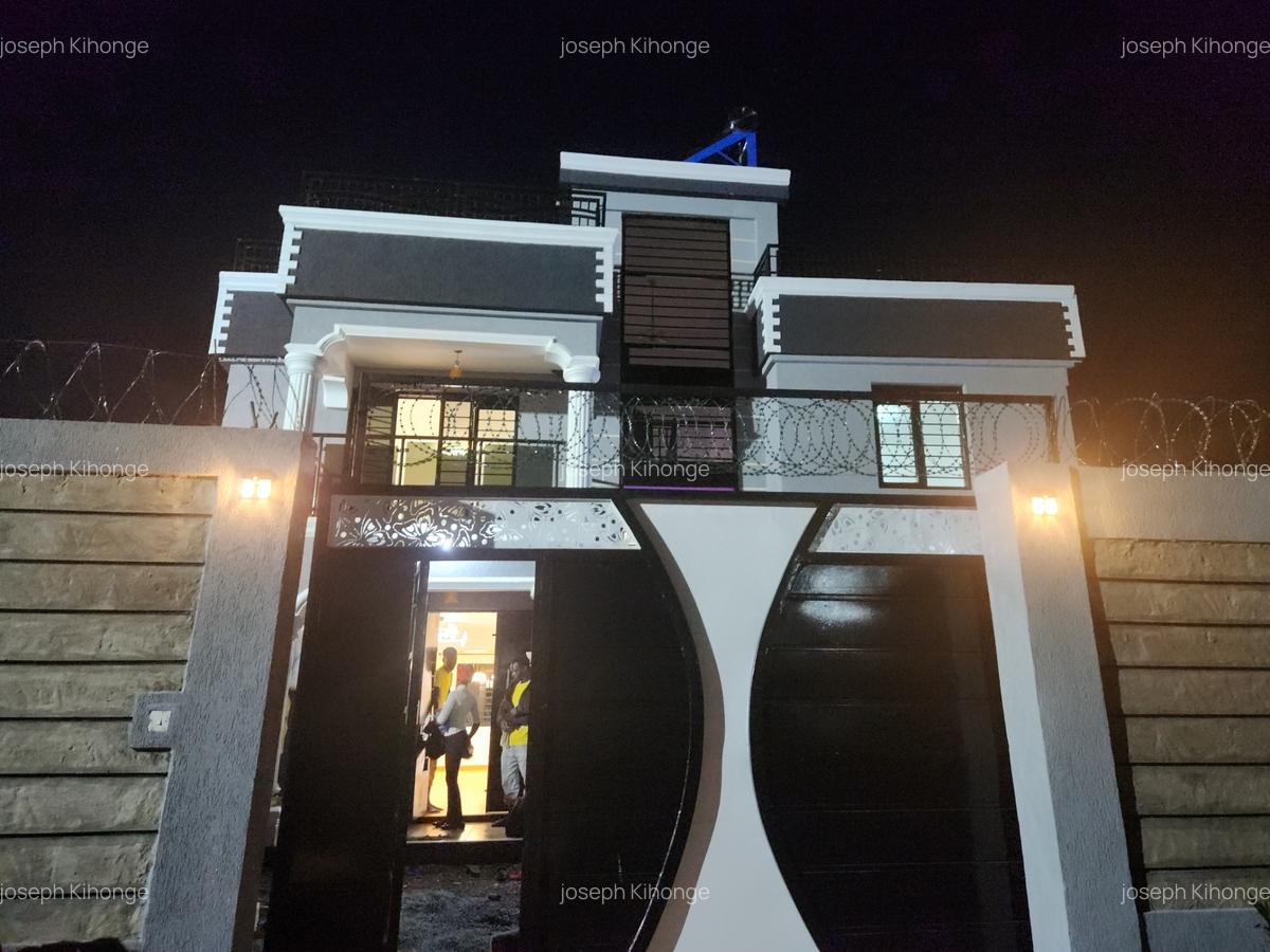 5 Bed Townhouse with En Suite at Matangi - 18