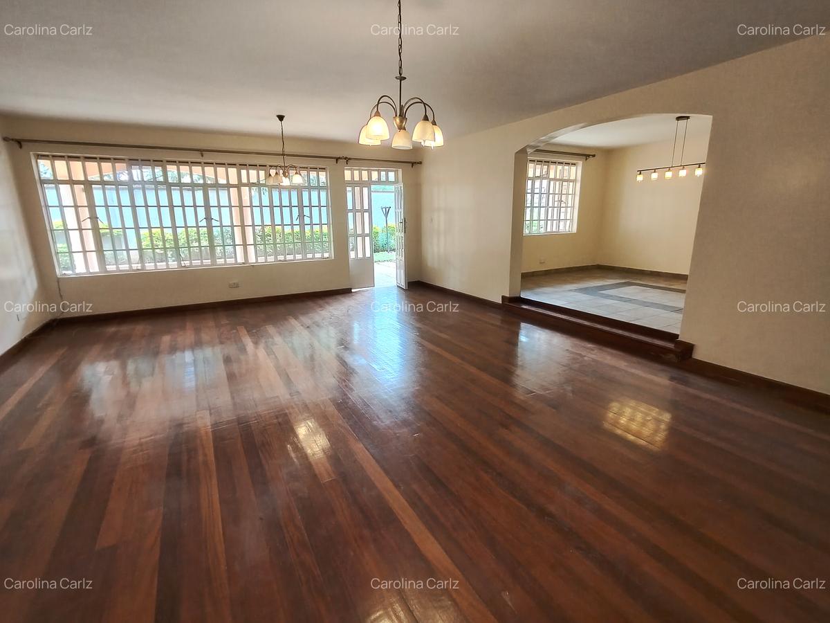 4 Bed House with En Suite at Rosslyn Lone Tree - 4