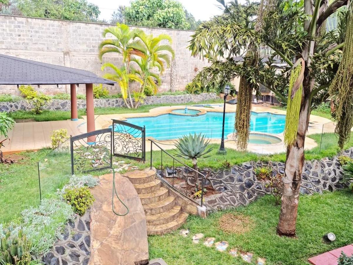 5 Bed House with En Suite at Nyari - 3