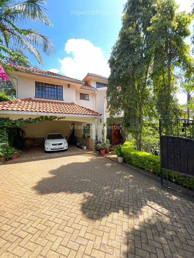 4 Bed House with En Suite in Spring Valley - 1