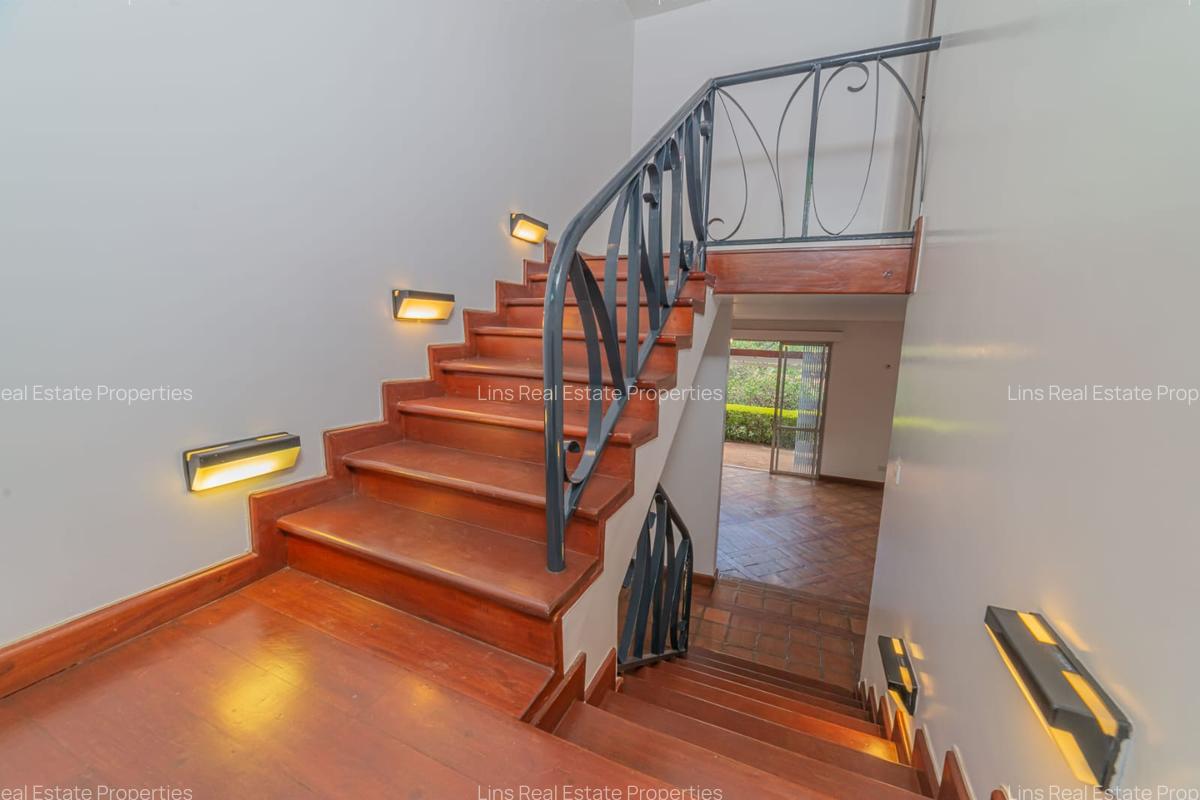 3 Bed House with En Suite in Runda - 13