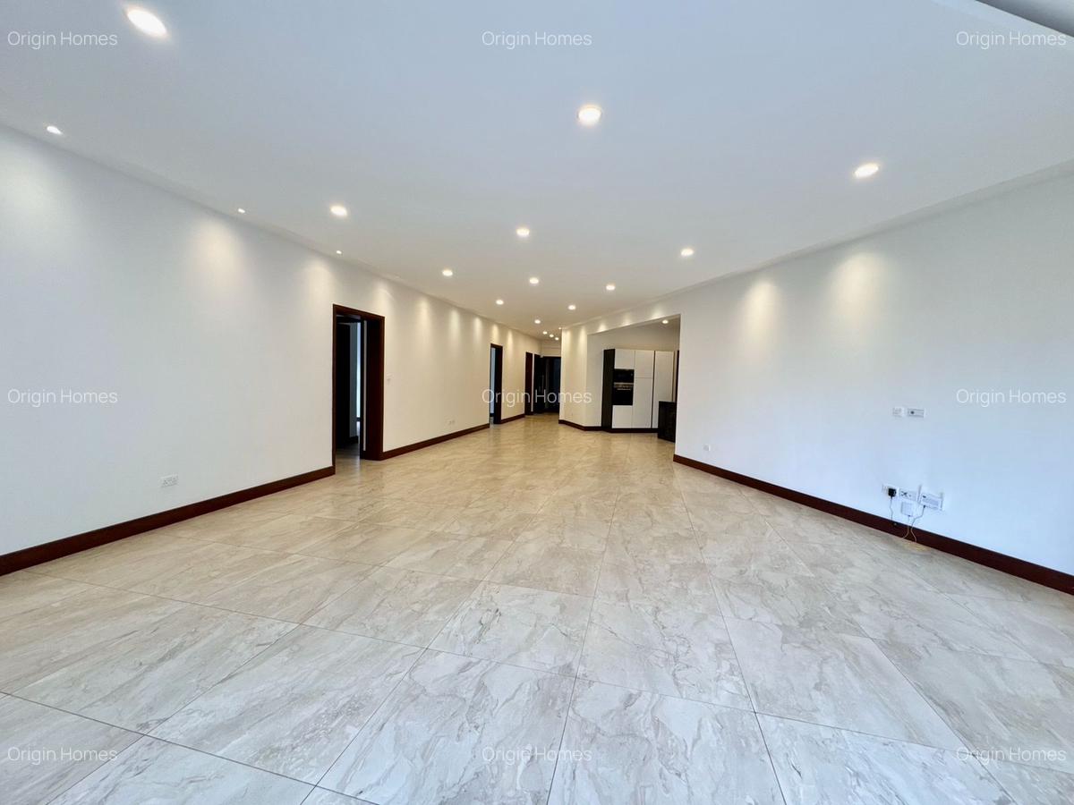 4 Bed Apartment with En Suite at Parklands - 3