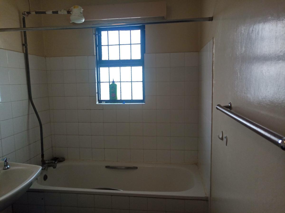 3 Bed Apartment with En Suite in Embakasi - 13