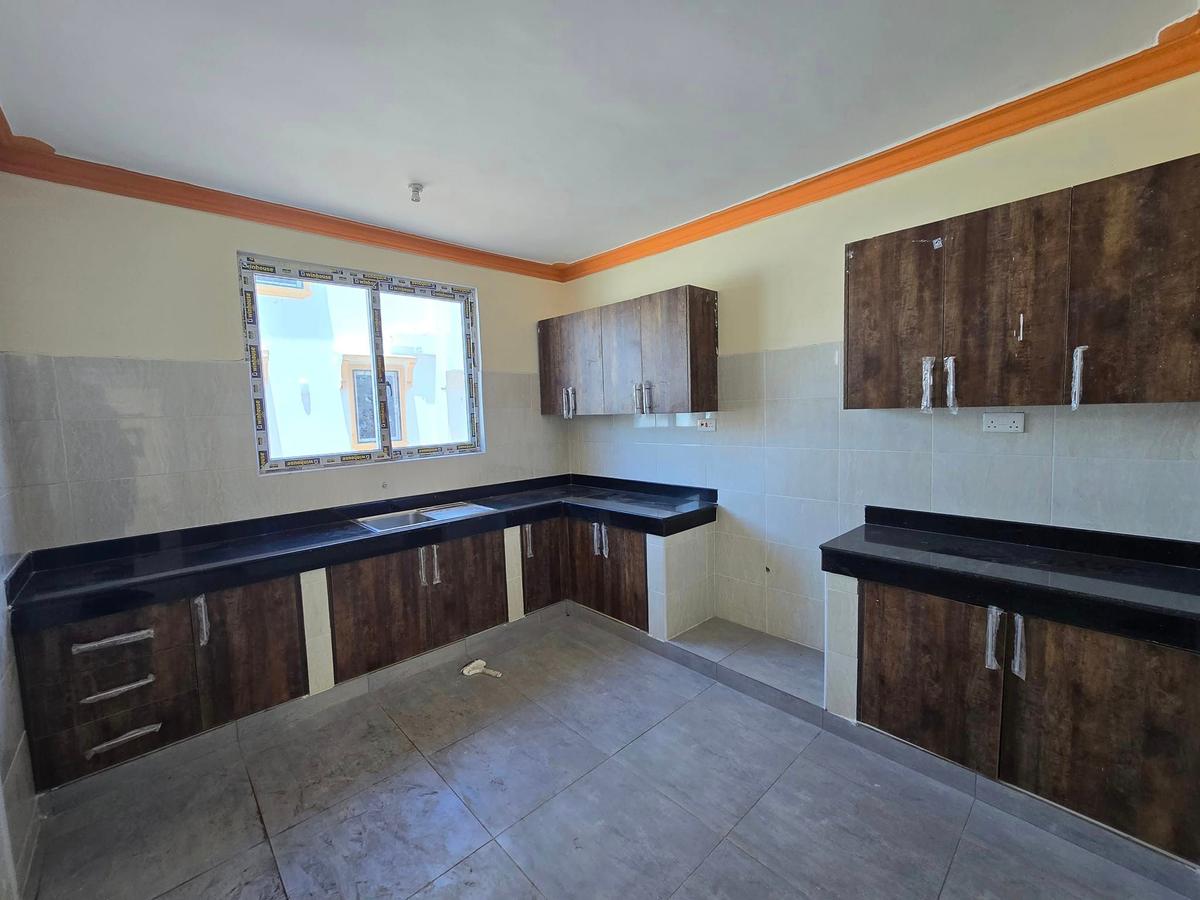 3 Bed Apartment with En Suite in Kizingo - 6