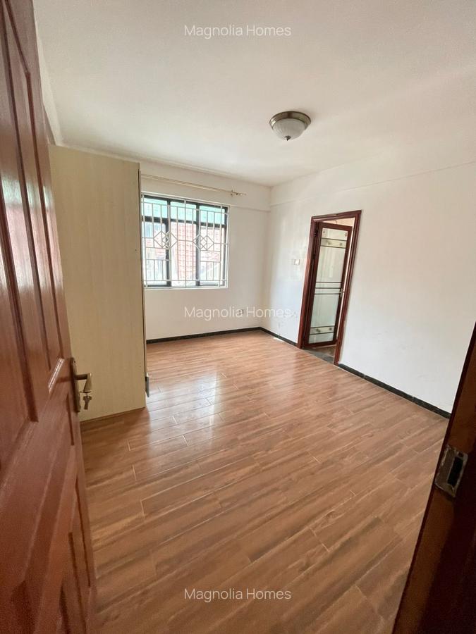 1 Bed Apartment with Gym in Kilimani - 12