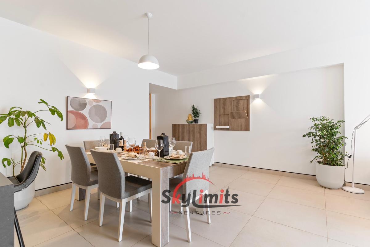 Furnished 2 Bed Apartment with En Suite at Dennis Pritt Rd - 19